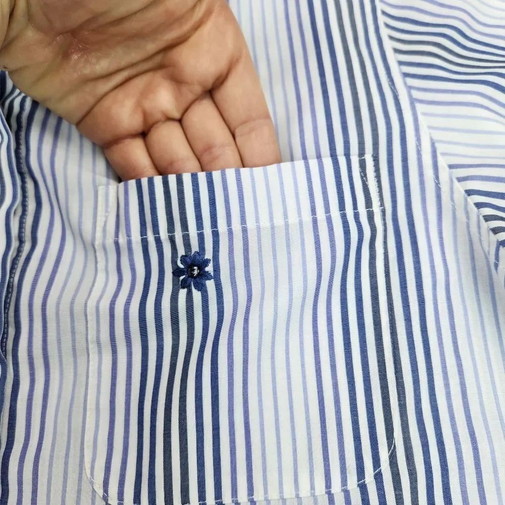 ☔️🔺️Alfred Dunner Pinstripe Embroider Daisy & Butterfly Button Top Size 8 - Picture 7 of 13